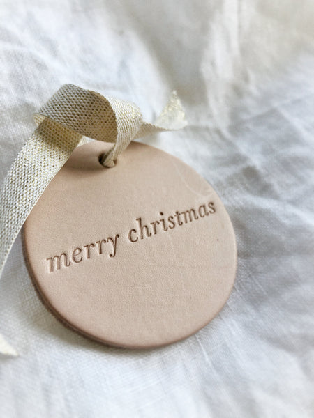 A Merry Christmas Gift Tag - Round